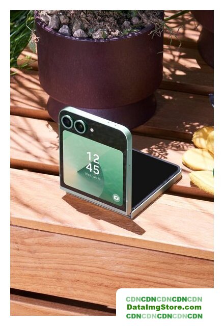 Телефон Samsung Galaxy Z Flip6 SM-F741B 12GB/512GB (мятный) - Изображение №11 — buytech